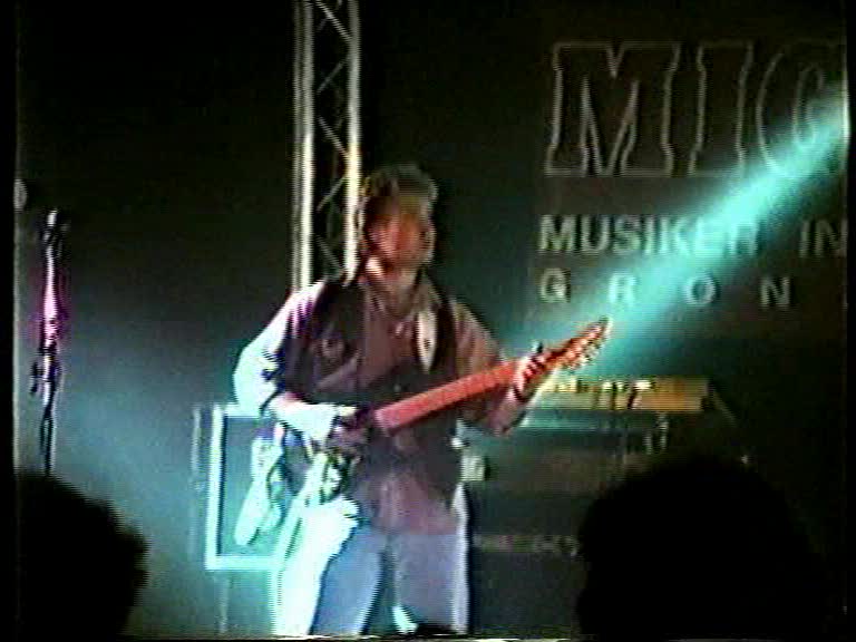 vlcsnap-170943 vlcsnap-170943